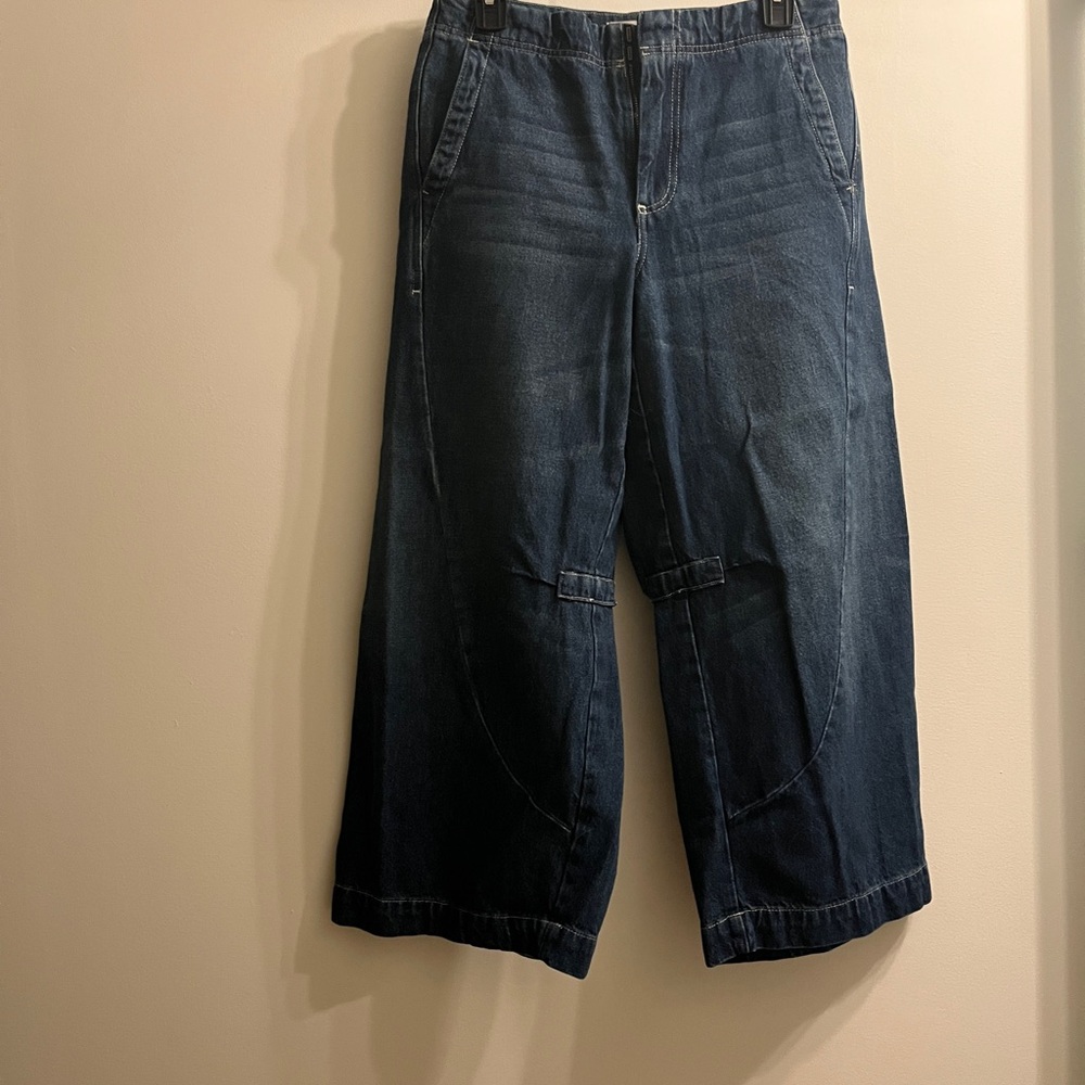 Cropped Barrel Jeans